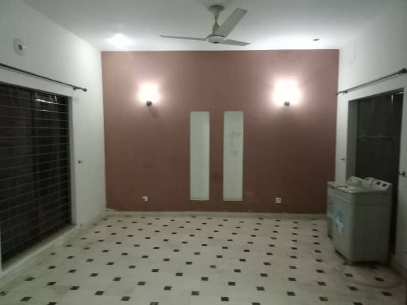 6 Marla Upper Portion Available For Rent (Near Beaconhouse school) 1