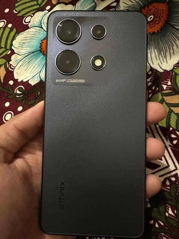 Infinix Note 30  8/256 GB   10/10 Condition 3