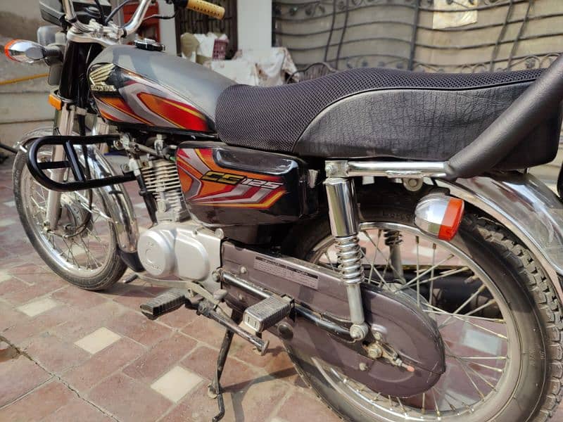 Honda CG 125 Euro 2 (Dec 2022) 2