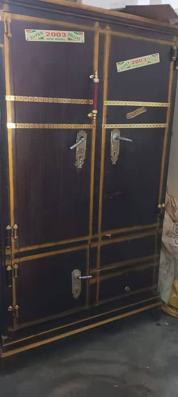 Almari for sale/wardrobe/Iron wardrobe 0