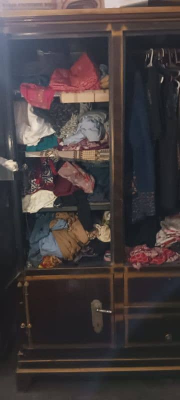 Almari for sale/wardrobe/Iron wardrobe 1