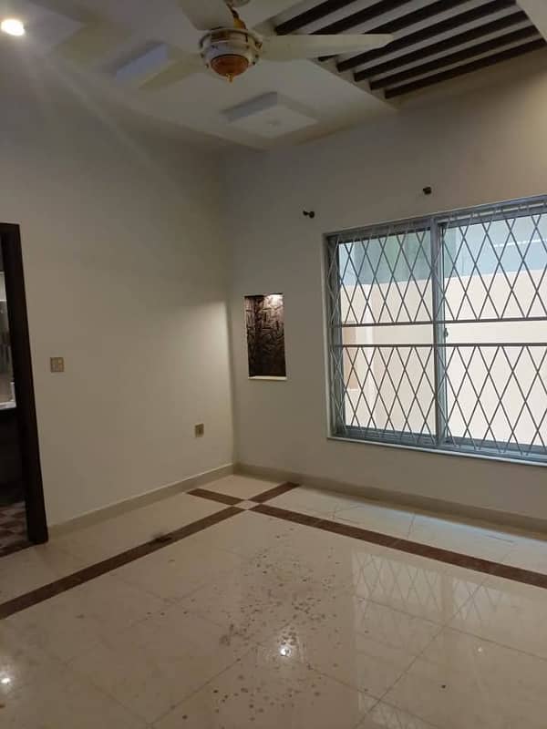 Studio Apartment For Sale In Bahria Town Lahore At Prime And Hot Location On Investor Rate 6