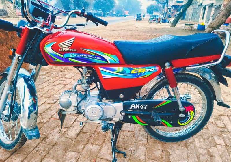 Honda CD70 2024 All Punjab Number Lush Condition 2