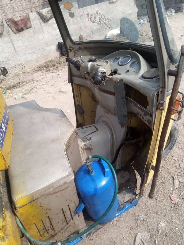 Ciba Cab Auto Loader rickshaw 14 modl 2