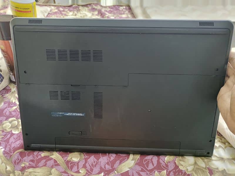 dell Inspiron 5755, 7th gen, 4 gb ram, 320 gb hdd , 17 inch 8