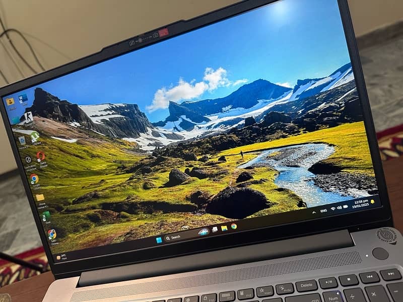 Lenovo Ideapad Slim 3 15IRH8 | i5 13 Gen 13