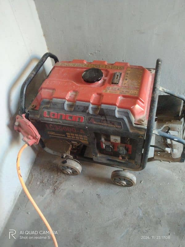 Used Loncin 2.5 kv generator  gas and petrol 4