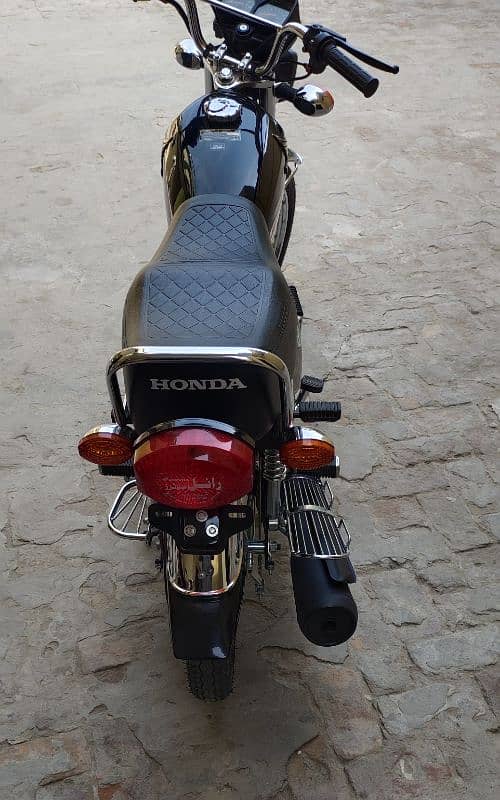 Brand New condition Honda CG125 special edition 2024 Model 4