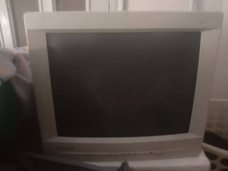 monitor 2