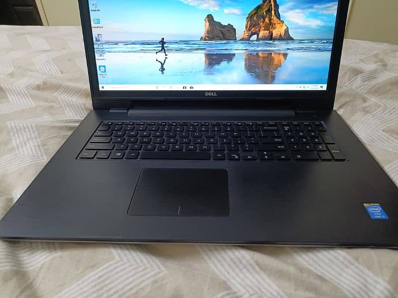 dell Inspiron 5748 , 4th gen, 4 gb ram, 320 gb hdd 17 inch 0