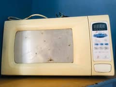 microwave oven