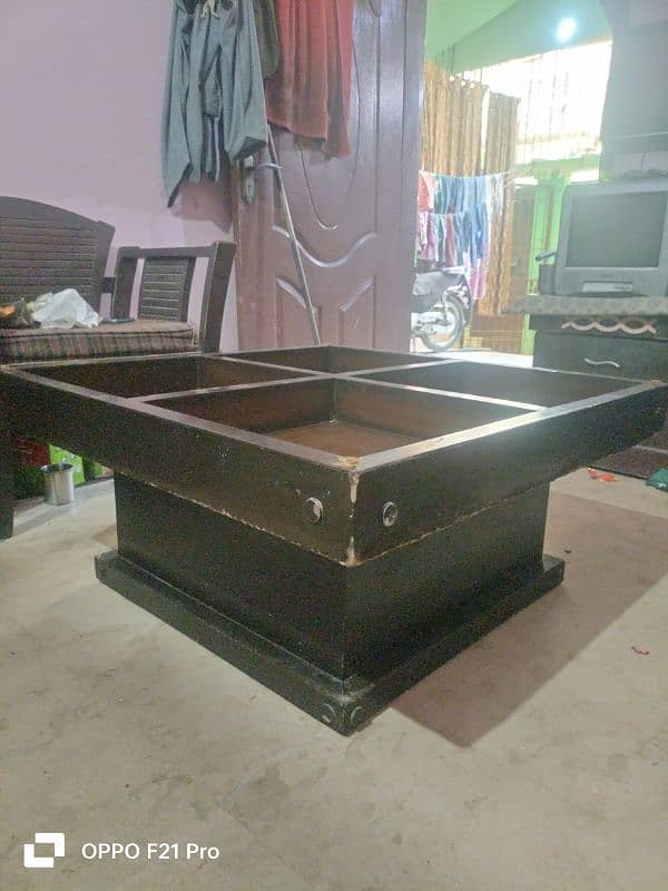 center table size 3*3 3