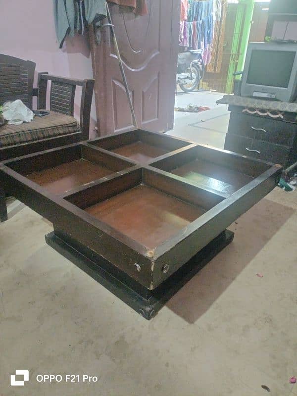 center table size 3*3 5