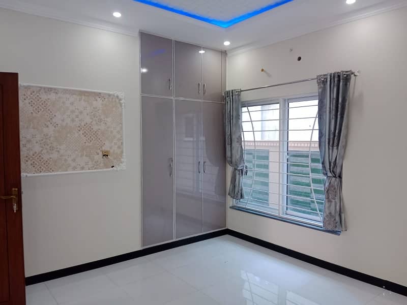 Affordable Upper Portion For rent In Central Park Housing Scheme 2