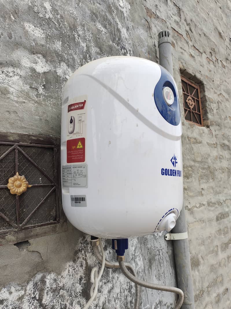 WATER HEATER ELECTRIC  15 LITERS GOLDEN FUJI 5