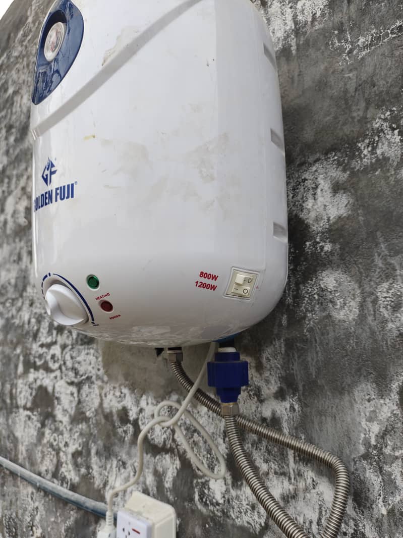 WATER HEATER ELECTRIC  15 LITERS GOLDEN FUJI 8