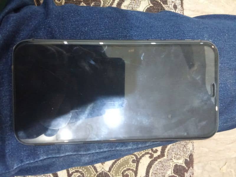 i phone 11 64gb water pack all ok 86bettry health  factory unlocked 2