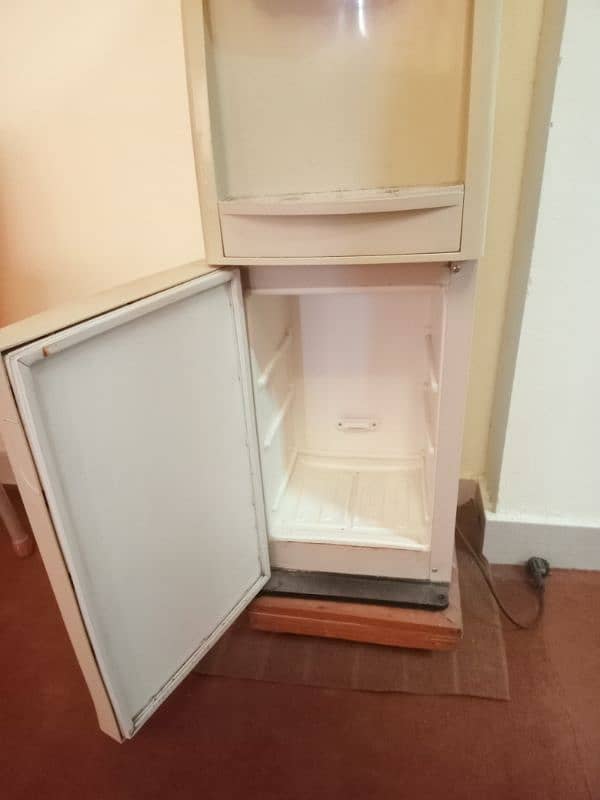 Water Dispenser-Good Condition 1