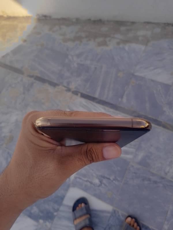 Iphone xs max 256GB PTA Approved 83%battery Health 5