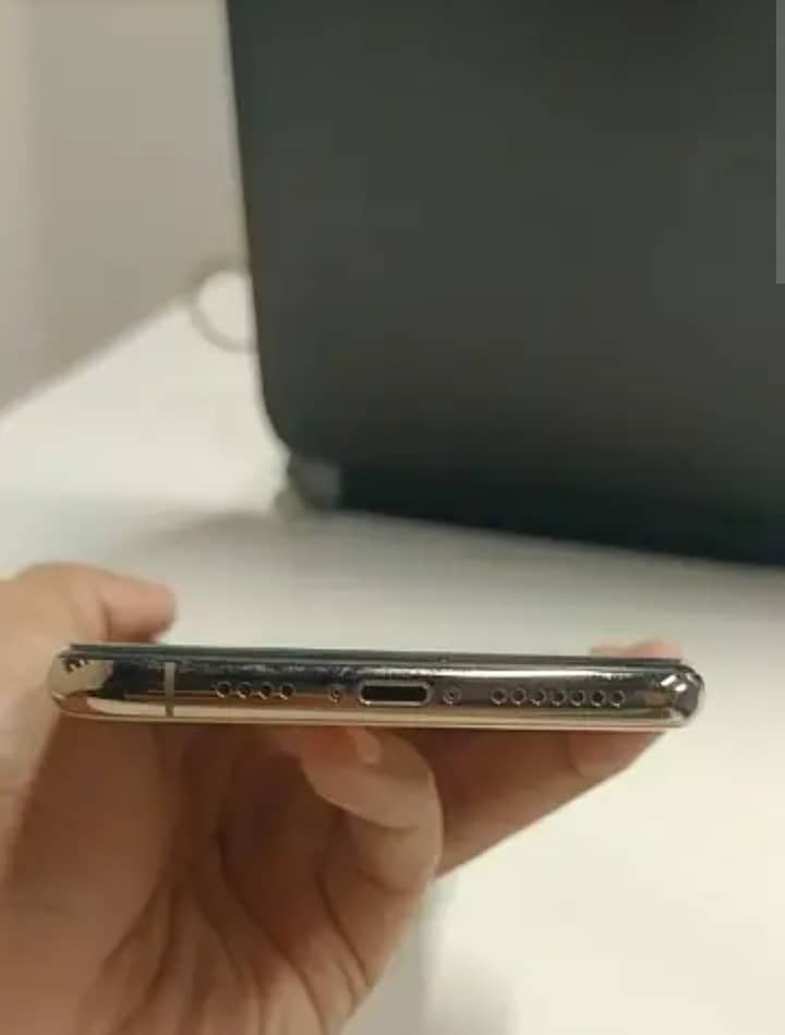 Apple iPhone XS Max 64 gb 2