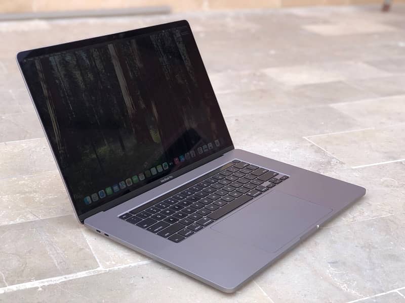 Apple Macbook Pro 2019 16"inch 0