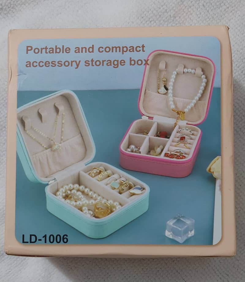 Compact Jewellery Box 0