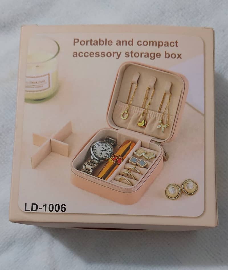 Compact Jewellery Box 1