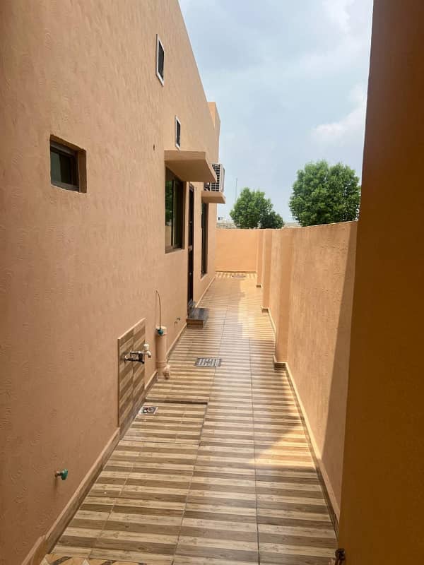 10 MARLA HOUSE FOR SALE IN BAHJRIA TOWN LAHORE 5