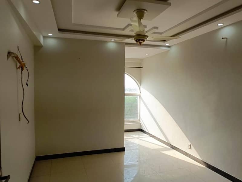 2 BEDROOM APARTMENT FOR SALE IN BAHRIA TOWN LAHORE 2