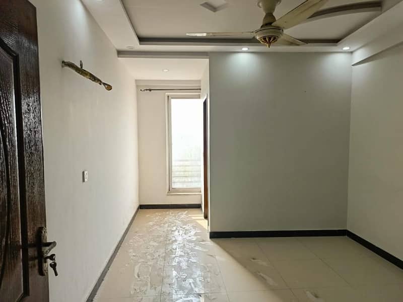 2 BEDROOM APARTMENT FOR SALE IN BAHRIA TOWN LAHORE 7