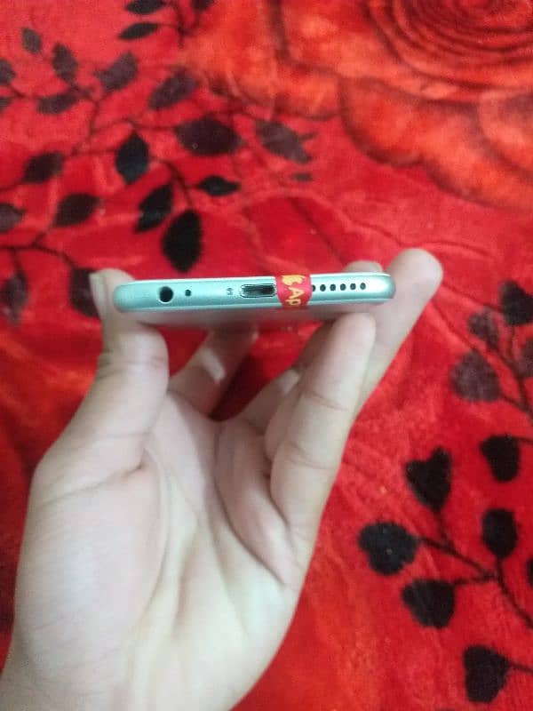 iPhone 6s condition 10/10 3