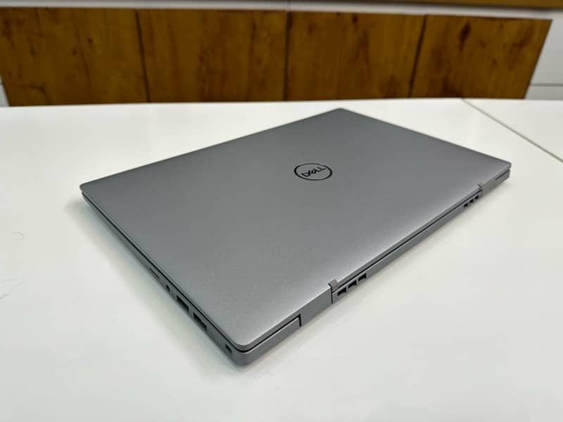 Dell Latitude Ultrabook Core i7-11th Generation 1