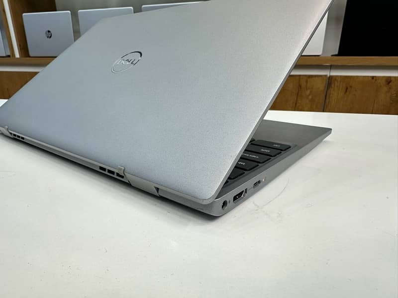 Dell Latitude Ultrabook Core i7-11th Generation 3