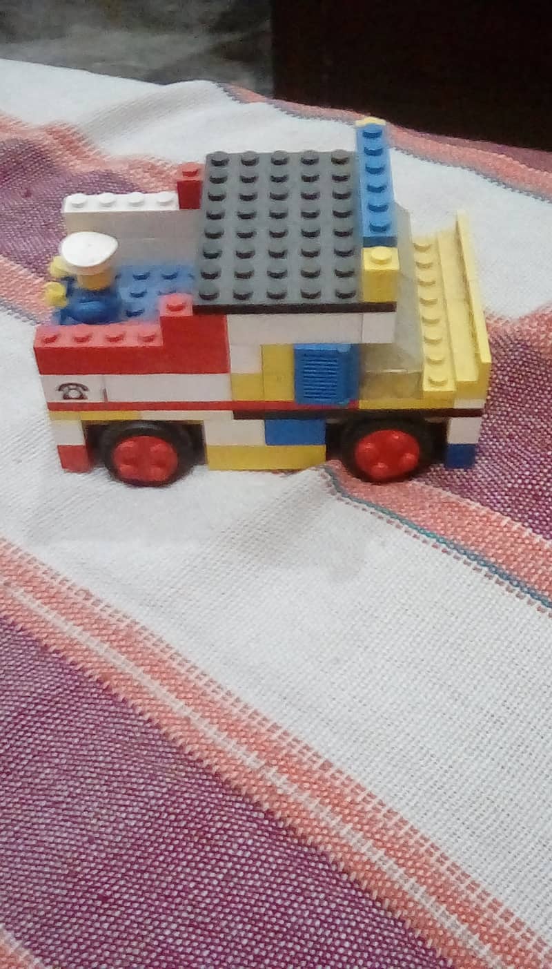 Hand made toy  car 0