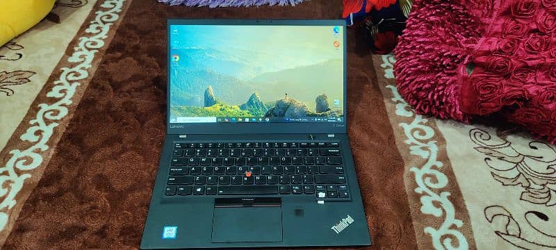 Lenovo X1 Carbon core i5 7 generation for sale 1