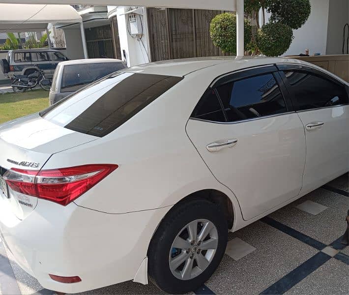 Toyota Altis Grande 2014 1