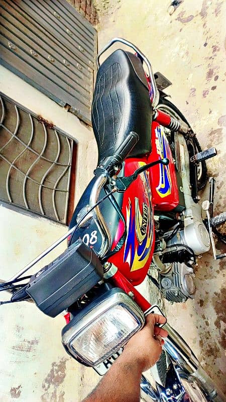 United bike for sale urgent original Halat 1