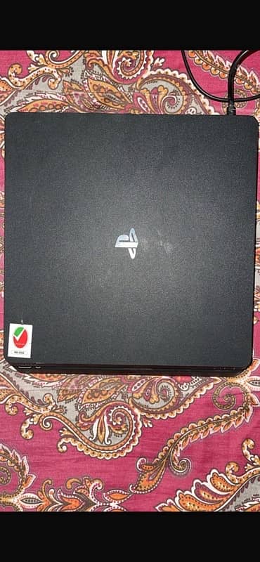 play station 4 slim 1