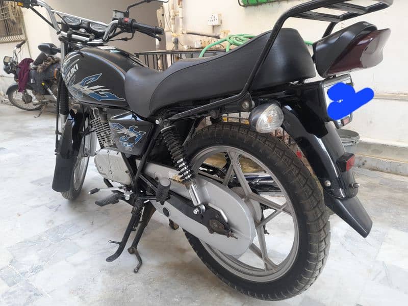 Suzuki GS 150 special edition 3