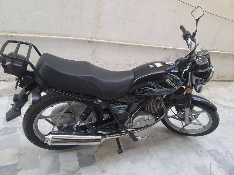 Suzuki GS 150 special edition 6