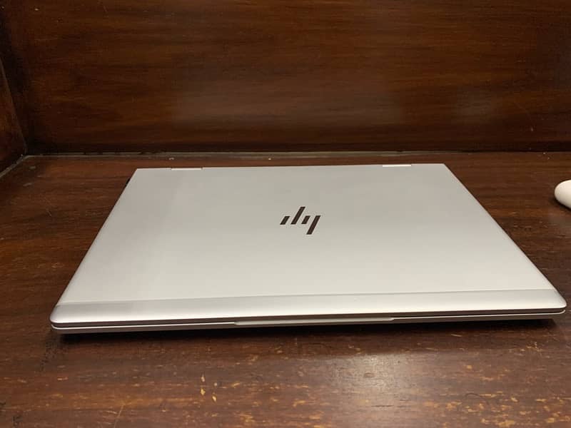 HP Elitebook 830 G6 x360 16gb ddr4 RAM 512gb SSD Core i7 8thgeneration 1