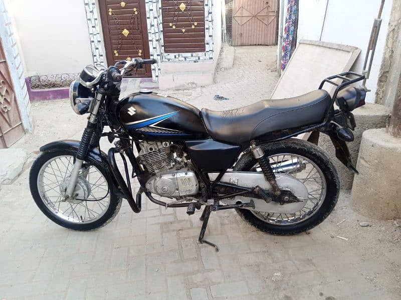 Suzuki bike GS 150 urgent for sale 1