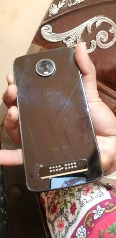 Moto z3 force urgent sale 2