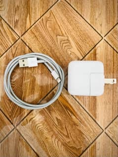 ipad original charger with cable 12Watt, Also use with iphone x,xs,11