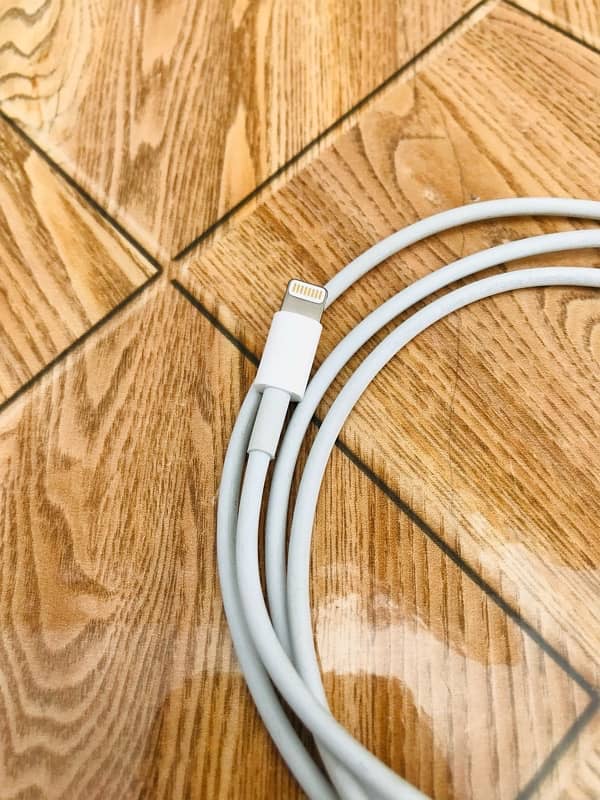 ipad original charger with cable 12Watt, Also use with iphone x,xs,11 3