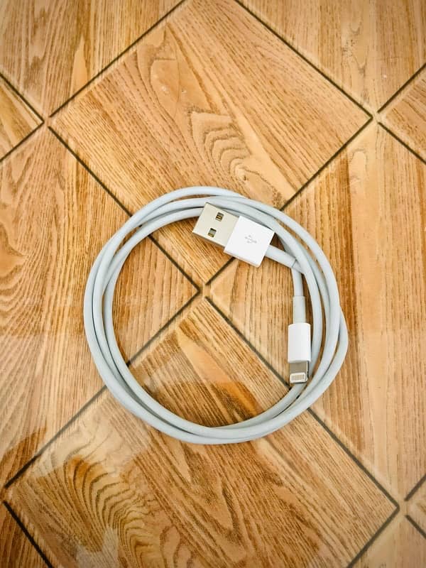 ipad original charger with cable 12Watt, Also use with iphone x,xs,11 5