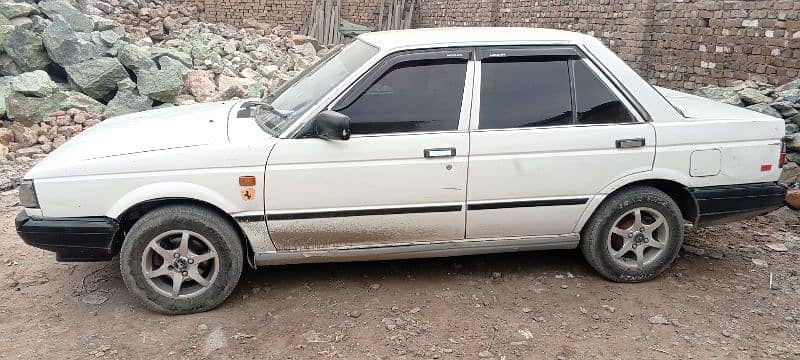 Nissan Sunny 1989 1