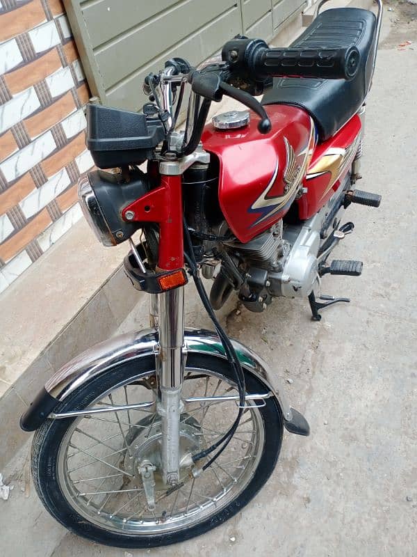 Honda 125 2010 4