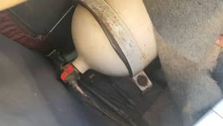 company fitted cng kit with cylinder very good condition