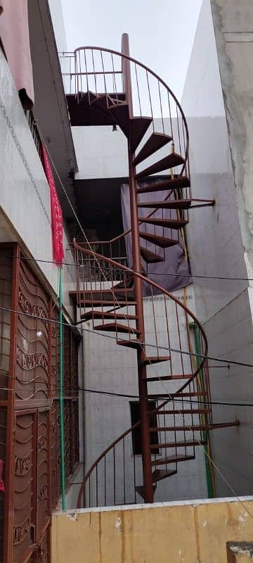 metal stairs 0